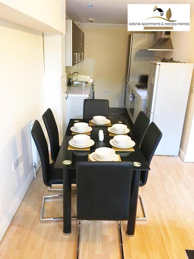 2 Bedroom Apartment At Dagenham , Adonai Serviced Accommodation, Free Wifi And Parking Екстер'єр фото